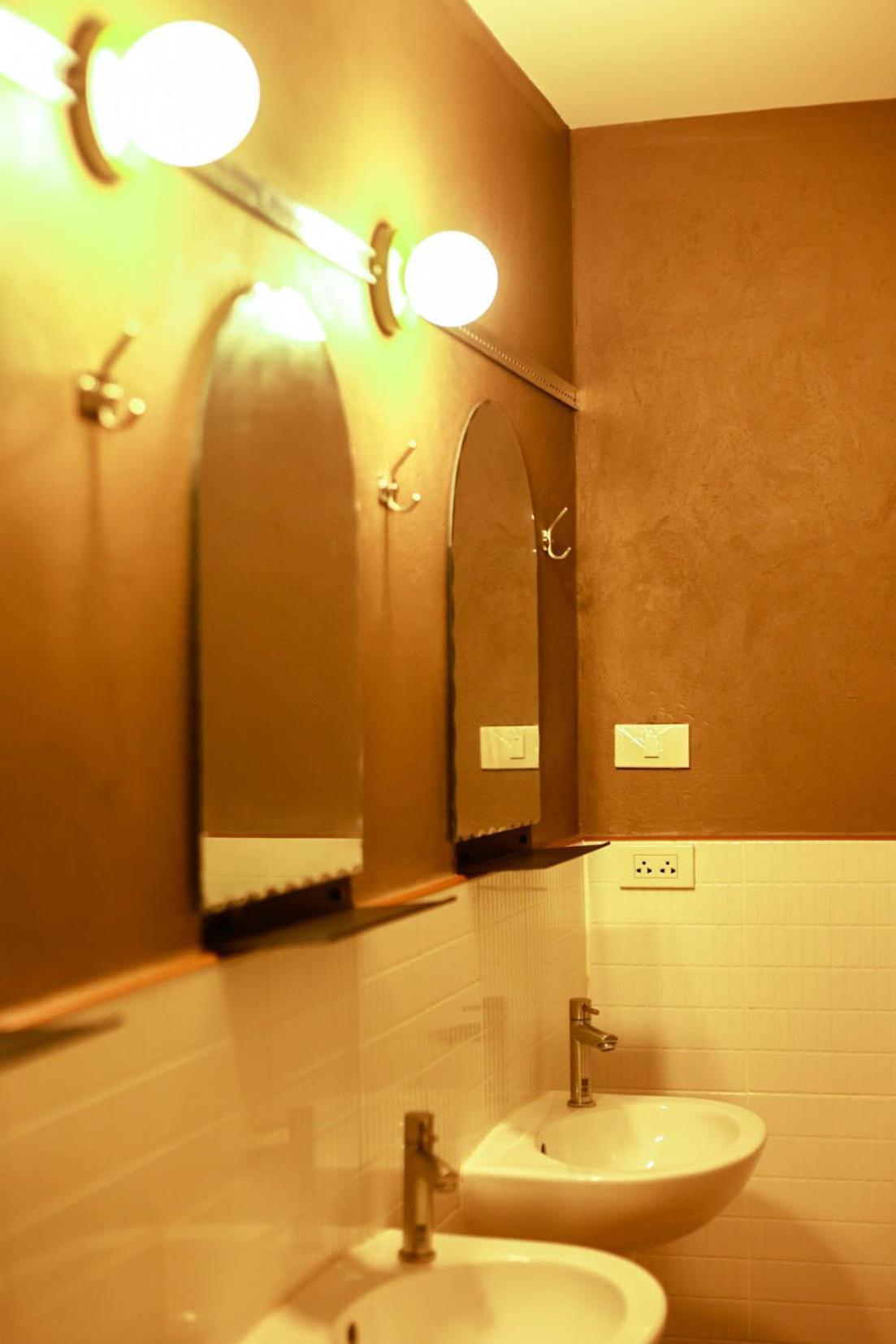 Hostal Shanti *